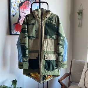 Burton Women’s L.A.M.B. Riff Parka Snowboard Jacket, Small